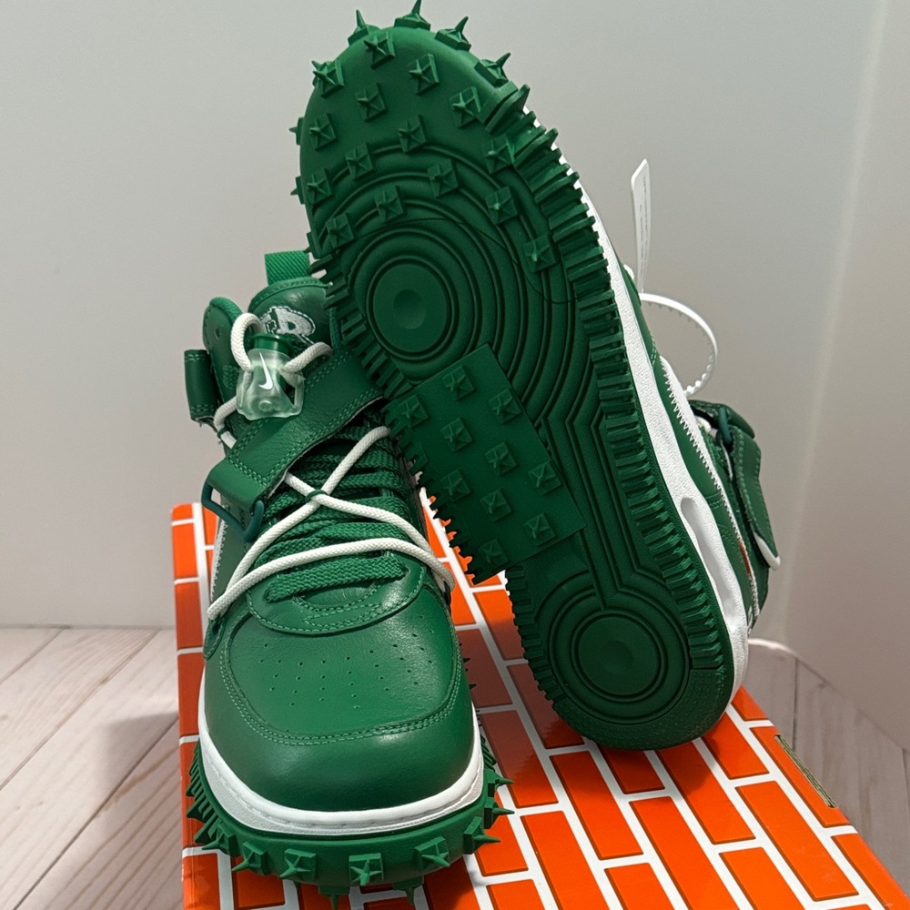 NEW Air Force 1 Mid Off-White Pine Green - Picture 5 of 5